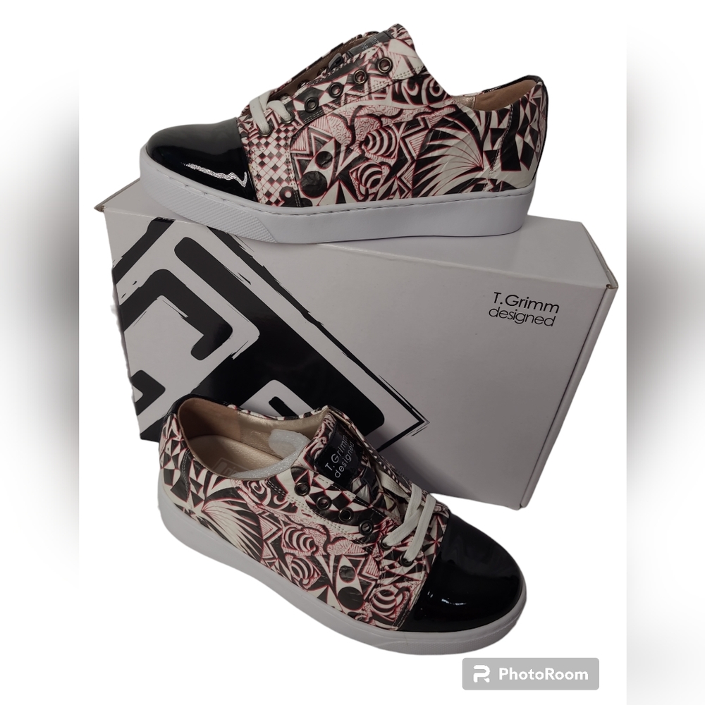 TGrimm Designed Women Sneakers Artistically Designed Shoes waterproof Size 6